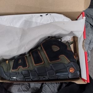 Air more up tempo 96, size 10 men